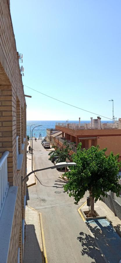 Apartamento a estrenar a 50 metros de la playa Torre de la Horadada Exterior foto